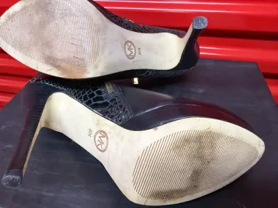 Botines negros con tacón alto - miniatura 5