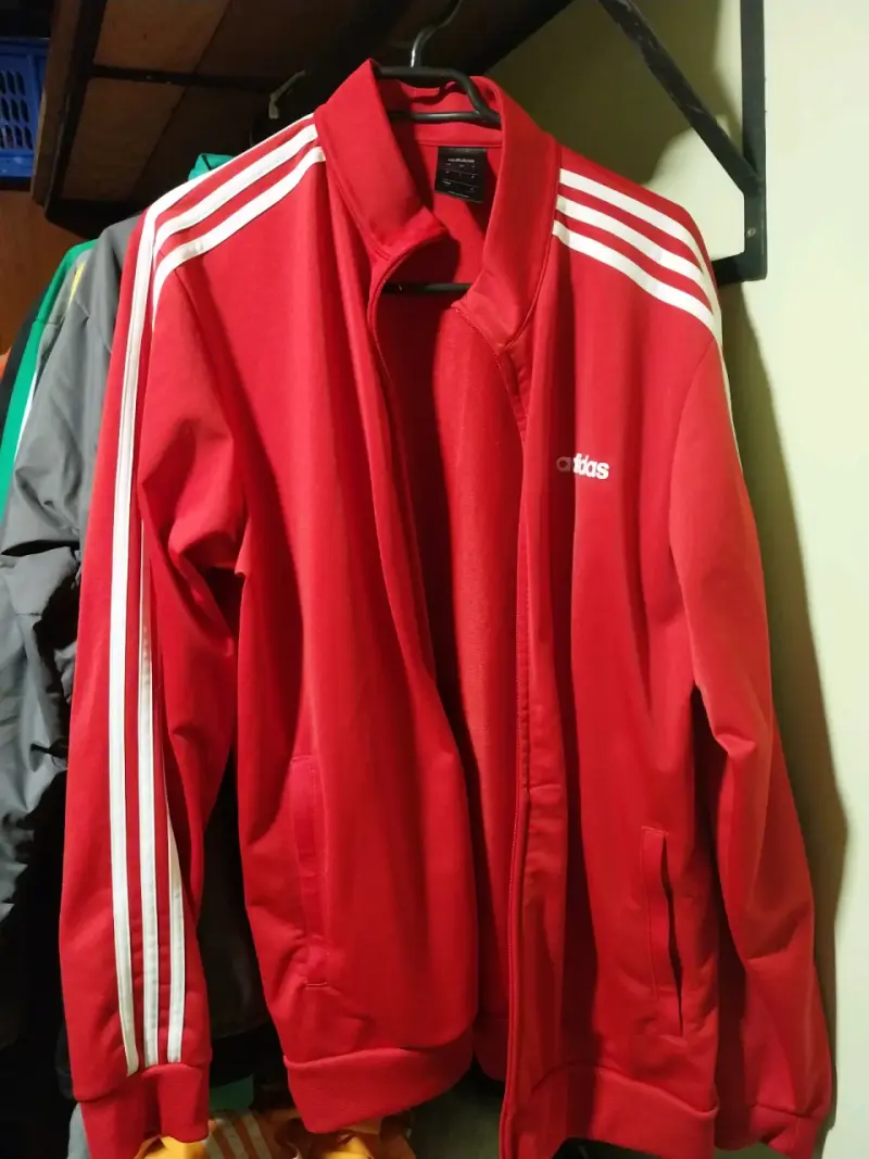 Chaqueta deportiva roja Adidas - 1