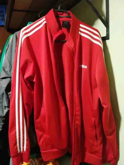Chaqueta deportiva roja Adidas - miniatura 1