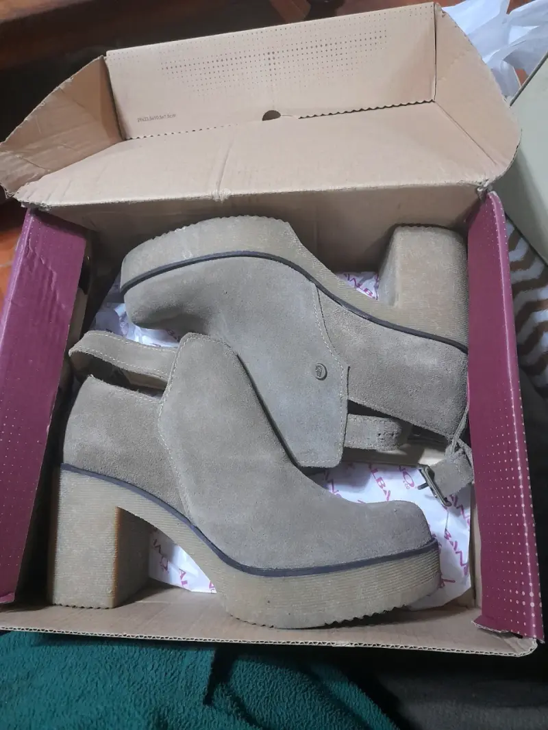 Botines de gamuza con plataforma
