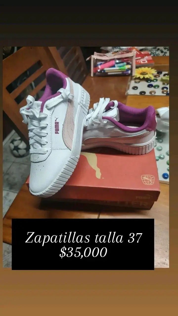 Zapatillas blancas y rosadas
