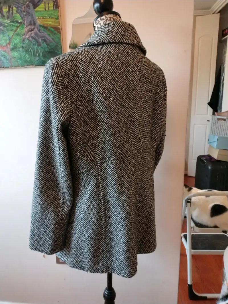 Abrigo gris de lana con botones - 2