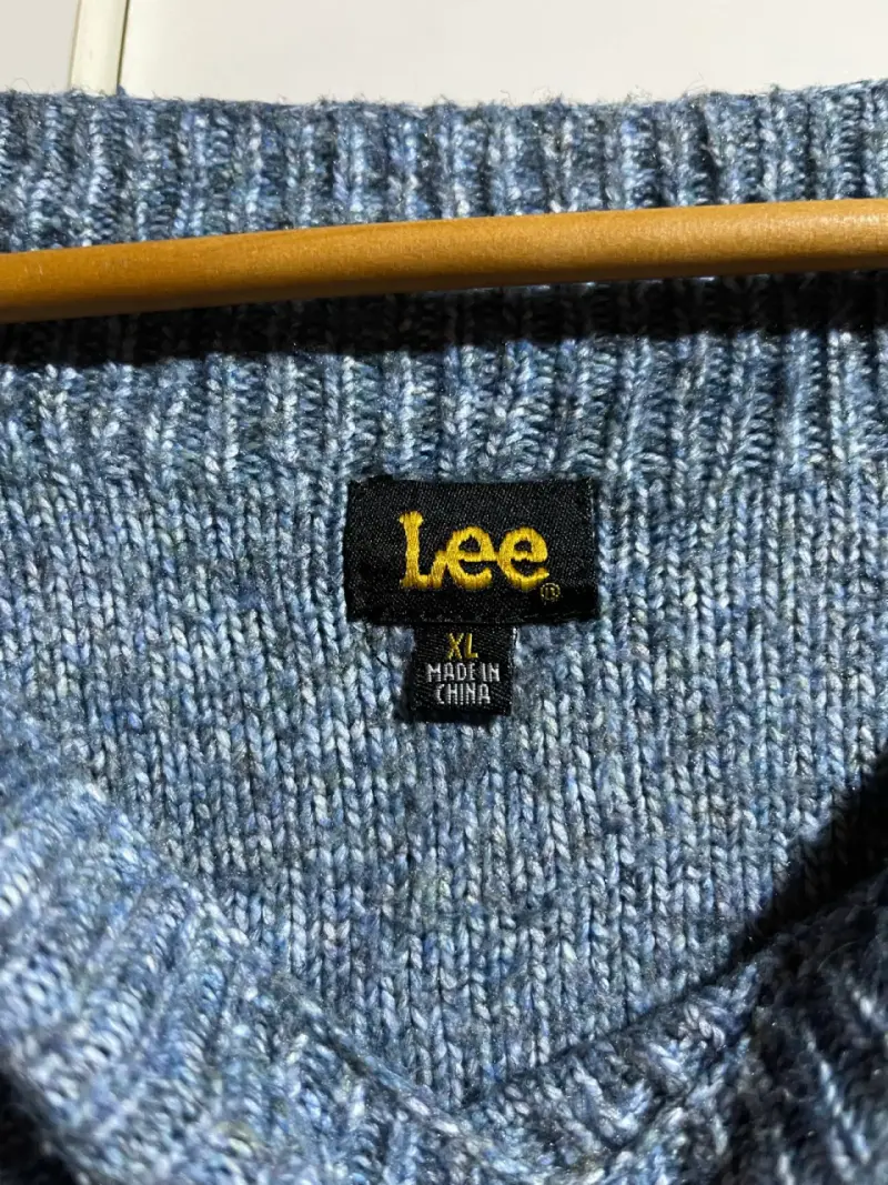 Suéter gris de lana marca Lee - 2