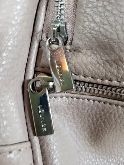 Mochila de eco cuero beige - miniatura 3