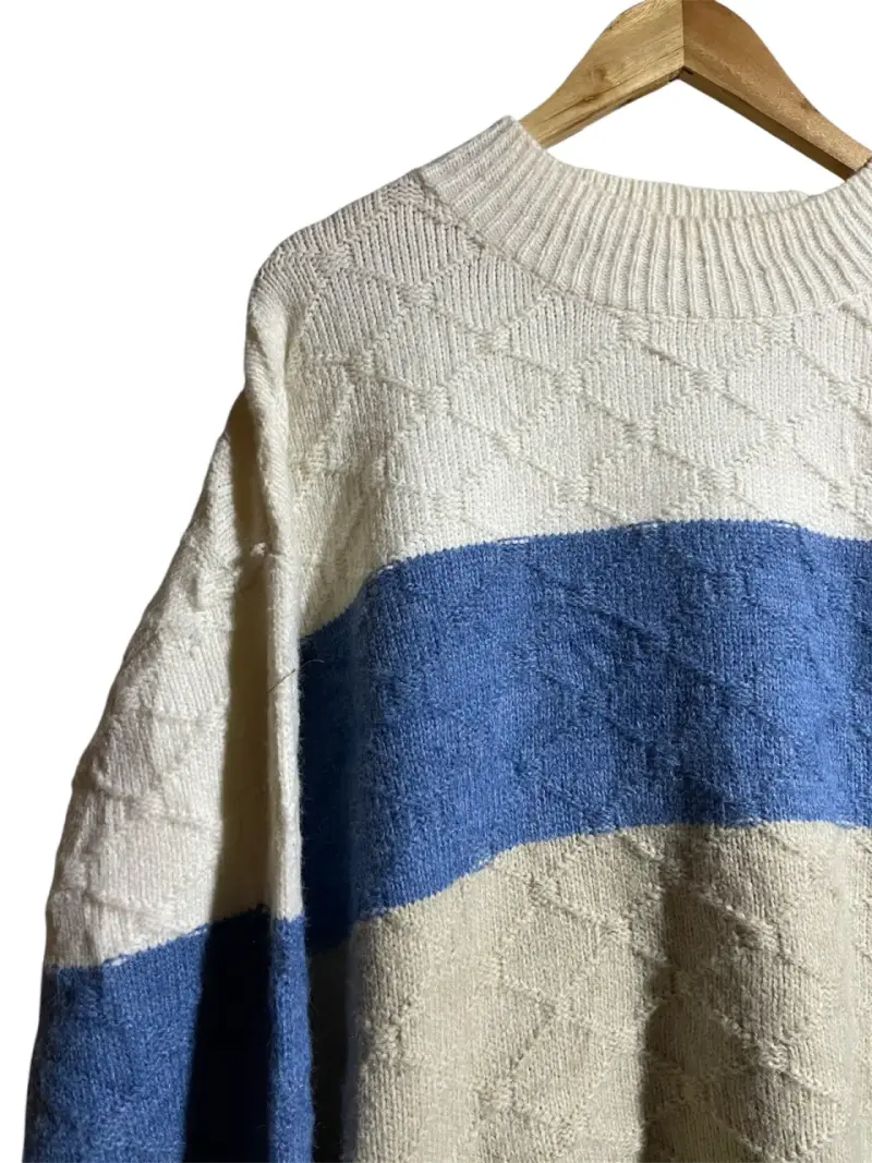 Suéter beige y azul - 2