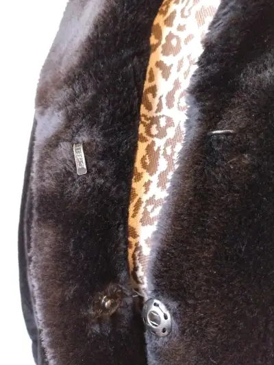 Abrigo de felpa negro - miniatura 3