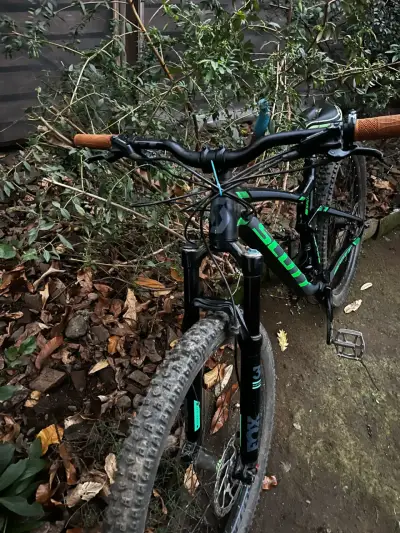 Bicicleta de montaña Scott - miniatura 1