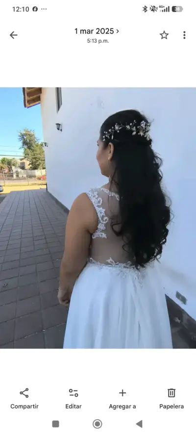 Vestido de novia con encaje - miniatura 1