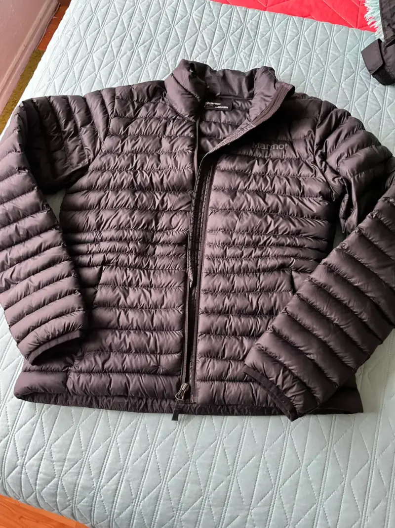 Chaqueta relleno plumas negra Marmot talla S - 1