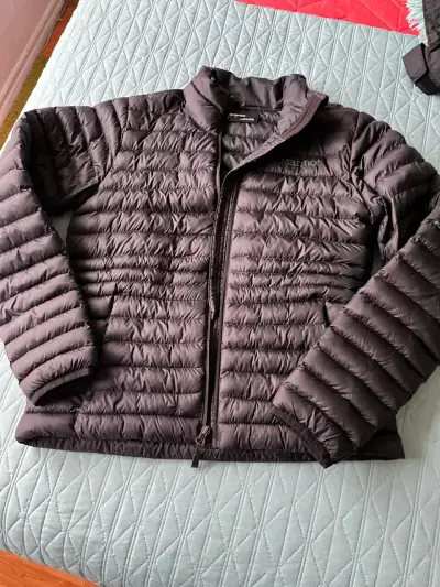 Chaqueta relleno plumas  negra Marmot talla S - miniatura 1
