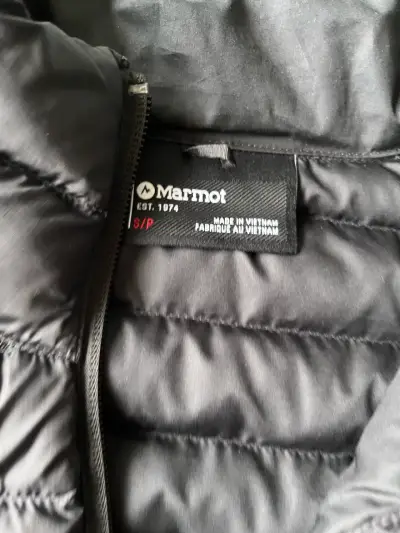 Chaqueta relleno plumas  negra Marmot talla S - miniatura 2