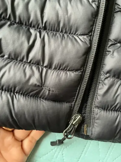 Chaqueta relleno plumas  negra Marmot talla S - miniatura 3