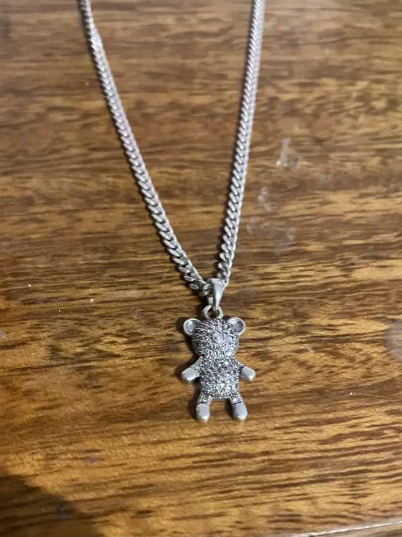 Collar con colgante de oso - 1