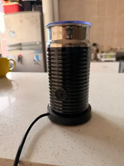 Espumador de leche Nespresso - miniatura 1