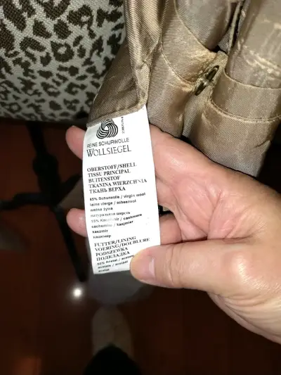 Abrigo beige clásico - miniatura 3