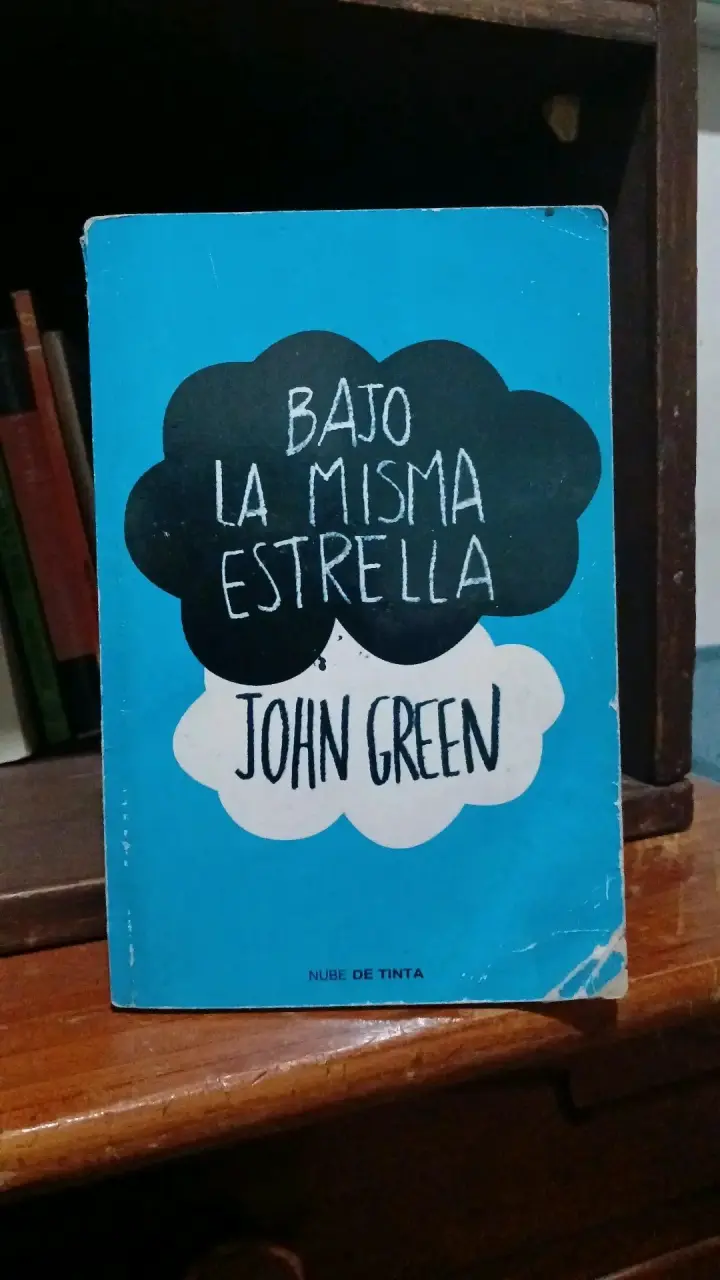 Libro Bajo la Misma Estrella