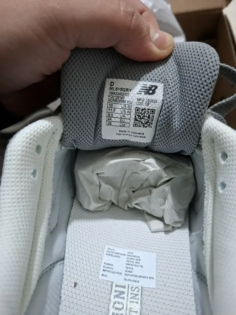 Zapatillas New Balance gris y blanco - 3