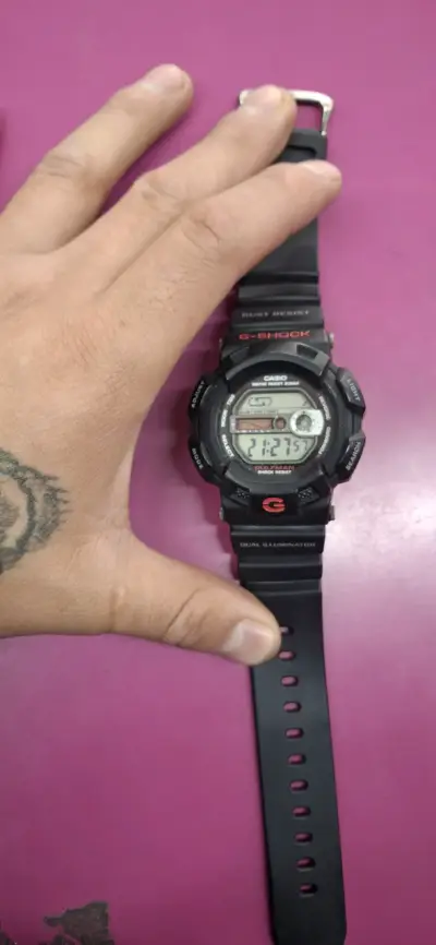 Reloj Casio G-Shock negro - miniatura 1