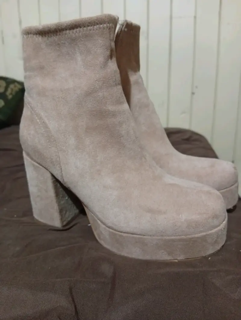 Botines beige de gamuza - 1