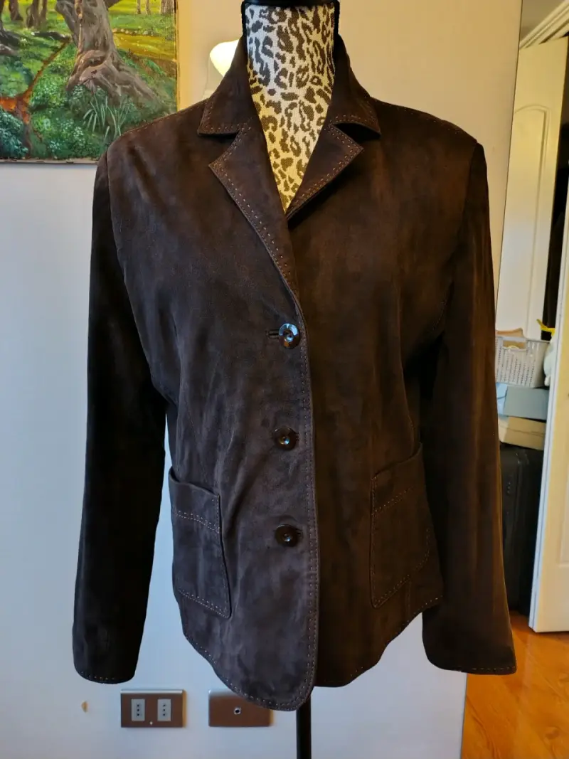 Chaqueta de gamuza café oscuro - 1