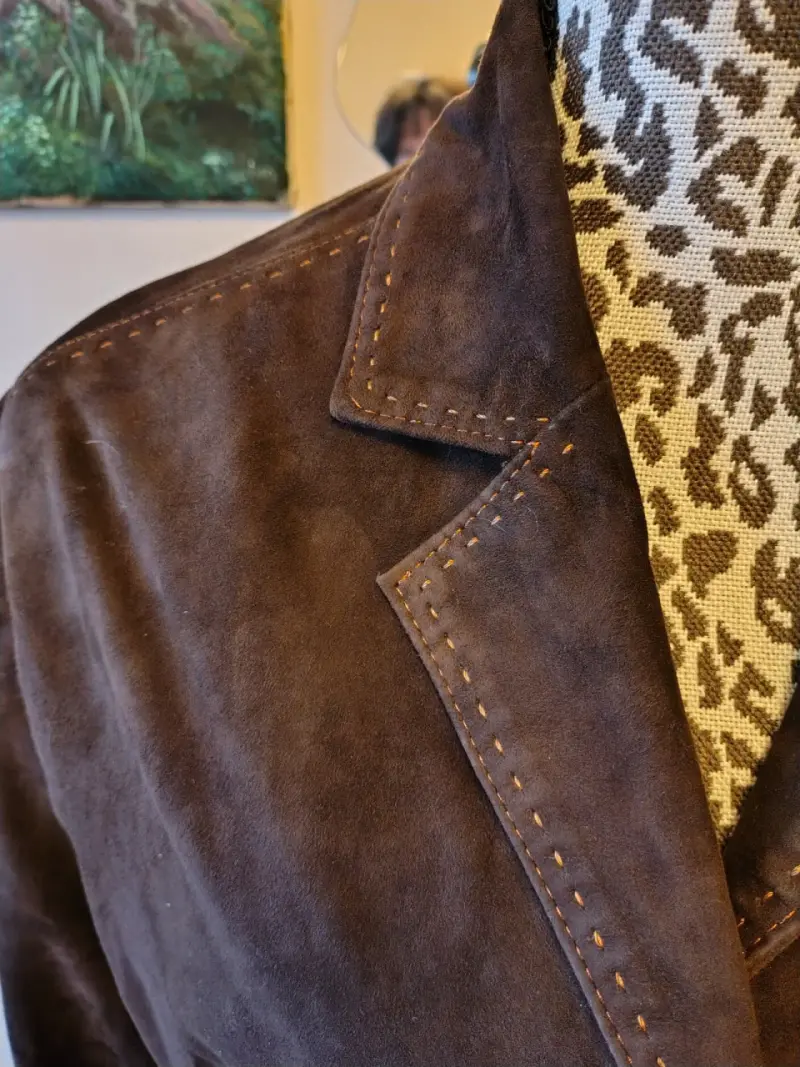 Chaqueta de gamuza café oscuro - 2