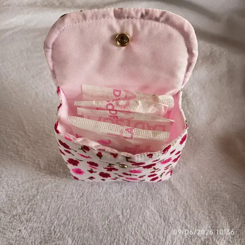 Estuche para toallas higiénicas - 4