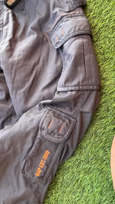 Pantalón térmico  gris GAP con bolsillos talla 12 - miniatura 1