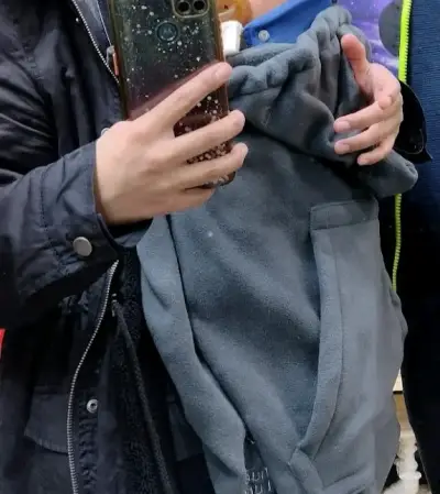 Mochila portabebé ergonómica azul - miniatura 2