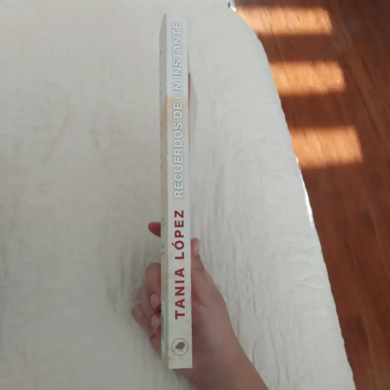 Libro 'Recuerdos de un Instante' - 3
