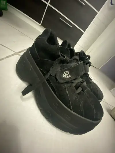 Zapatillas negras plataforma - miniatura 1
