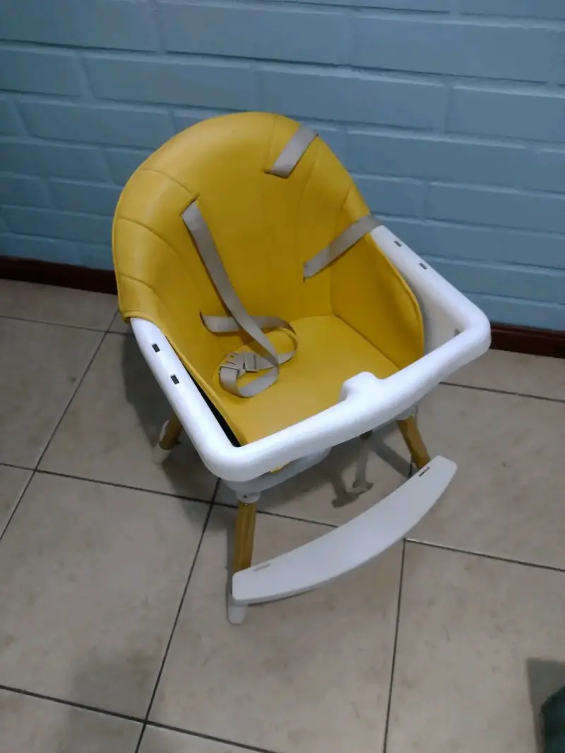 Silla para bebé amarilla con bandeja - 5