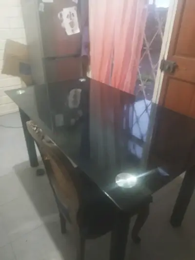 Mesa de comedor vidrio negro - miniatura 1