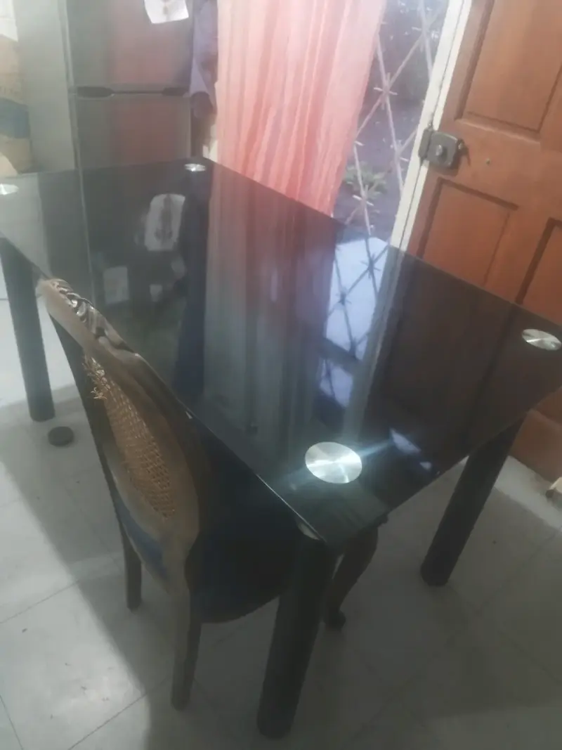 Mesa de comedor vidrio negro - 3