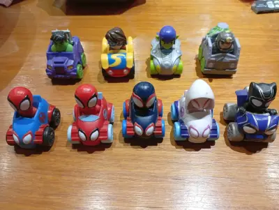 Set de 10 autos de Spidey y sus amigos - miniatura 2
