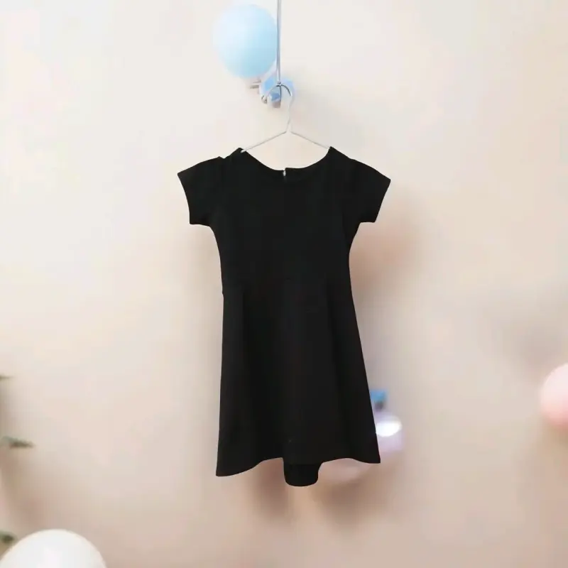 Vestido negro niña acampanado T8