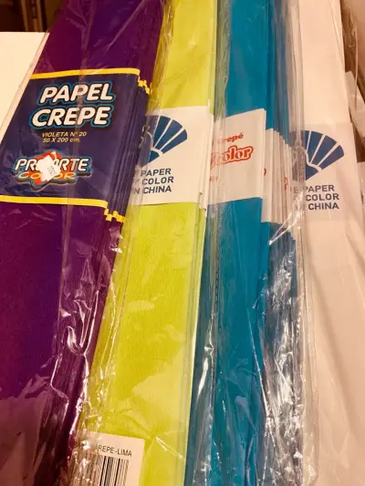 Papel crepé, cuadernos, masking tape colores. - miniatura 1