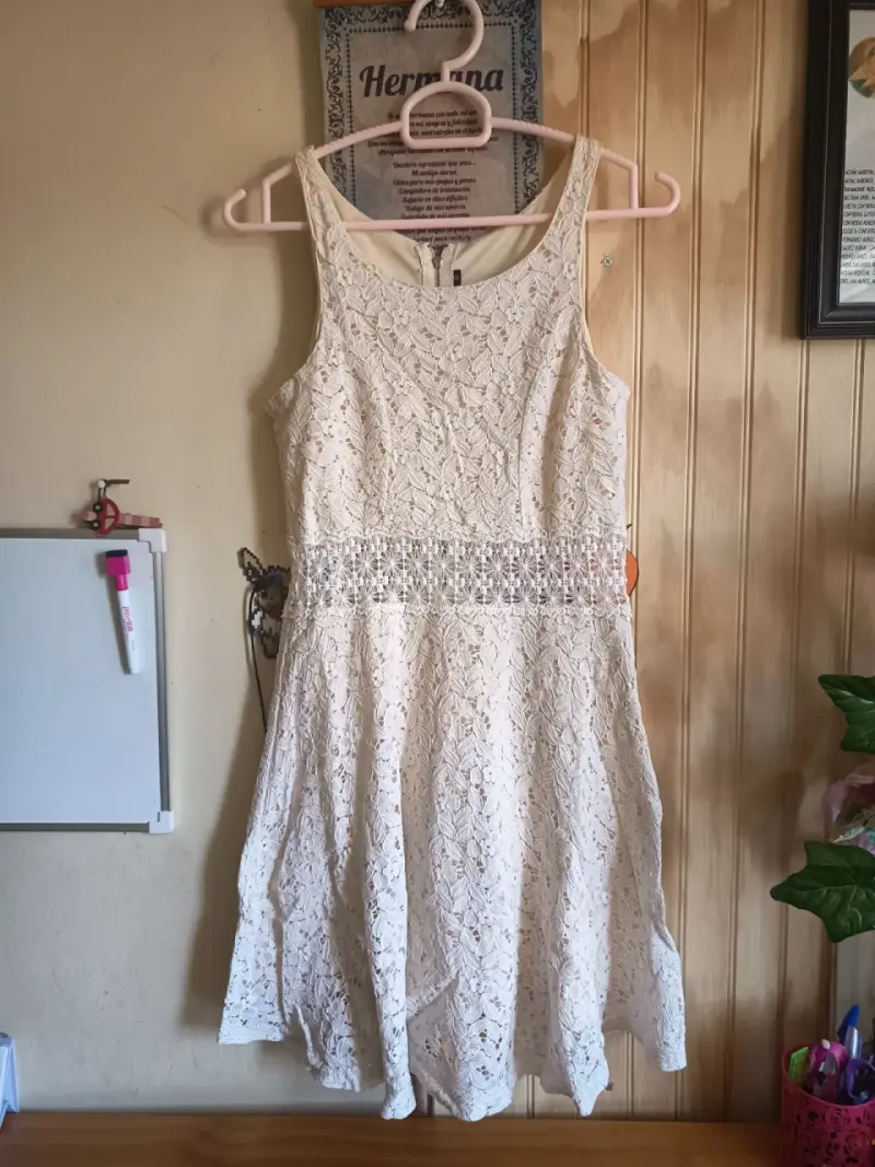 Vestido encaje blanco elegante