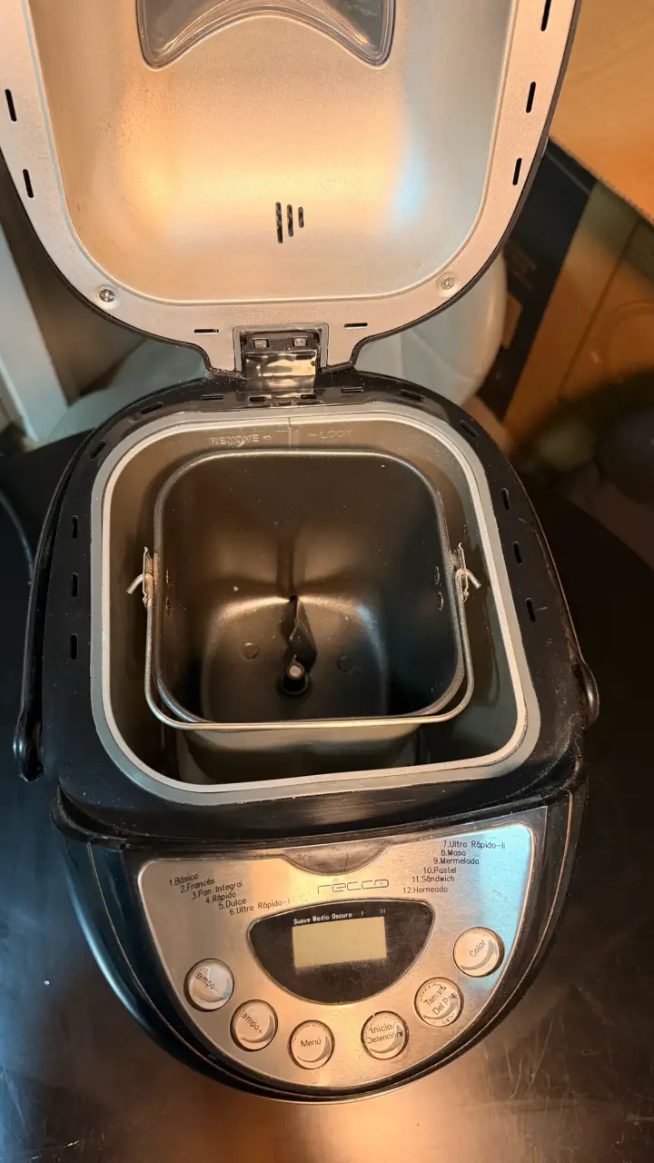 Máquina hacer pan Recco negra - 6