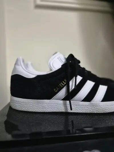 Zapatillas adidas gazelle - miniatura 1
