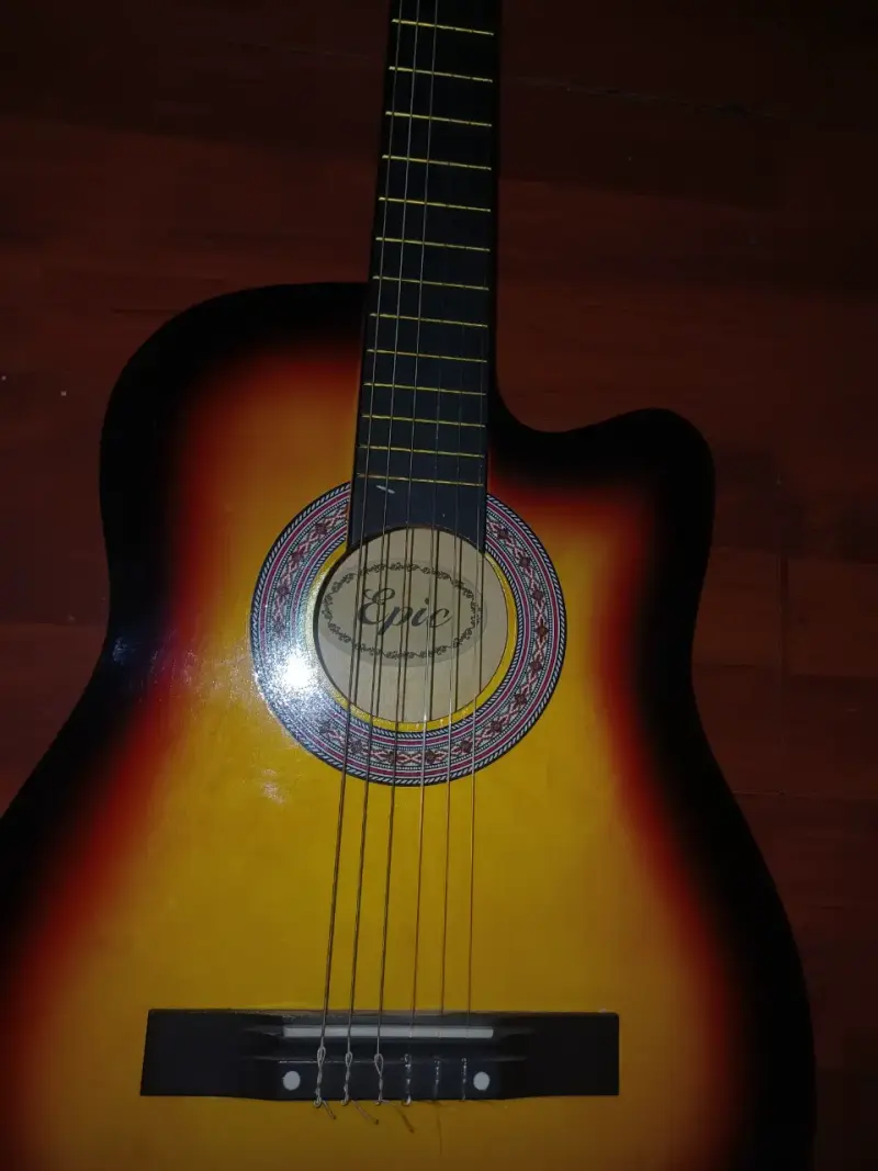 Guitarra acústica clásica - 2