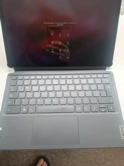 Tablet Lenovo con lápiz táctil - miniatura 4