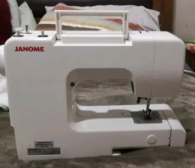 Máquina de coser Janome 311 - miniatura 4