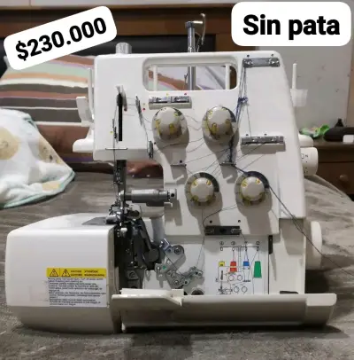 Máquina de coser toyota - miniatura 1