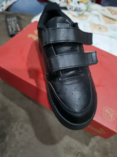Zapatillas negras con velcro 34 - miniatura 2