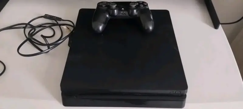 Consola PS4 con dos juegos - 3