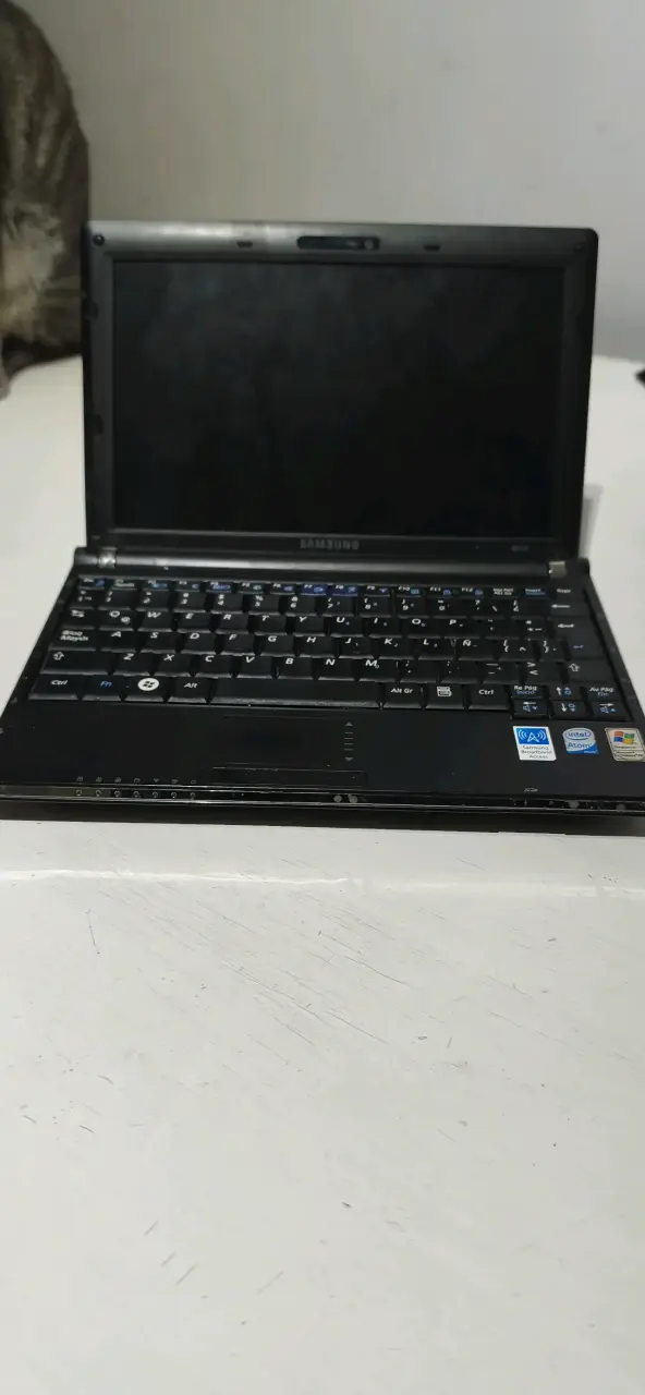 Laptop Samsung usada - 6
