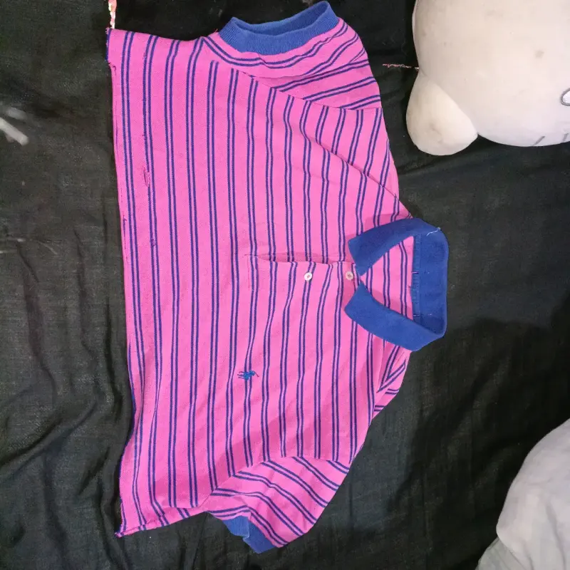 Polera polo rosa a rayas - 1