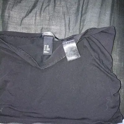 Polera negra - miniatura 2