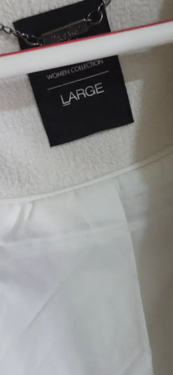 Blazer blanco y negro elegante - 3