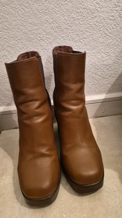 Botines marrones de cuero - miniatura 1
